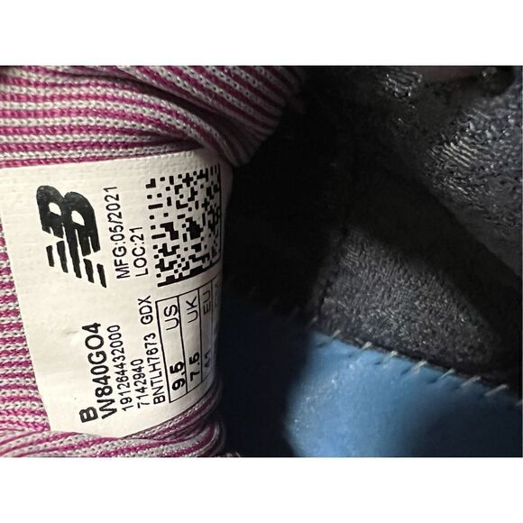New Balance Womens 840 V4 Gray/CHARCOAL/WHITE/PINK Running Sneakers Size 9.5 - Picture 5 of 6